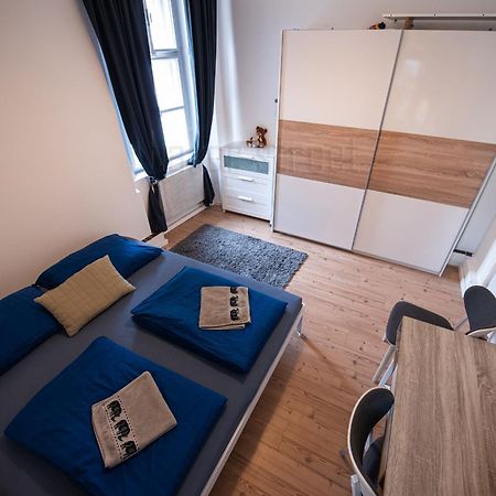 2 Rooms Apartment Close To Palmovka Prag Exteriör bild